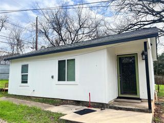 2208 Garden ST B, Austin, TX 78702