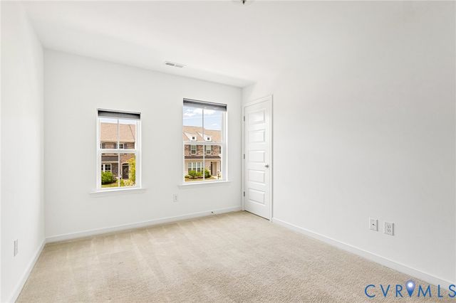 302 Hay Mill Aly, Glen Allen, VA 23059