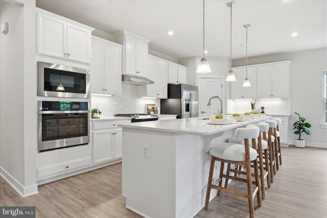 6968 MERLE CT, New Market, MD 21774