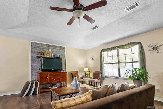 7 Briarwood Street, Greenbrier, AR 72058