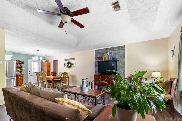 7 Briarwood Street, Greenbrier, AR 72058