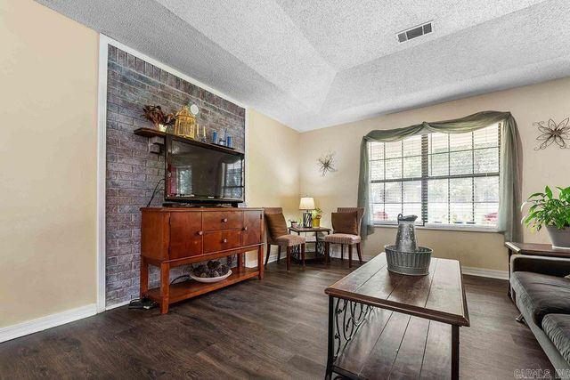 7 Briarwood Street, Greenbrier, AR 72058
