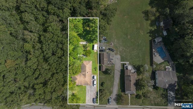 114 Van Dam Avenue, Bloomingdale, NJ 07403