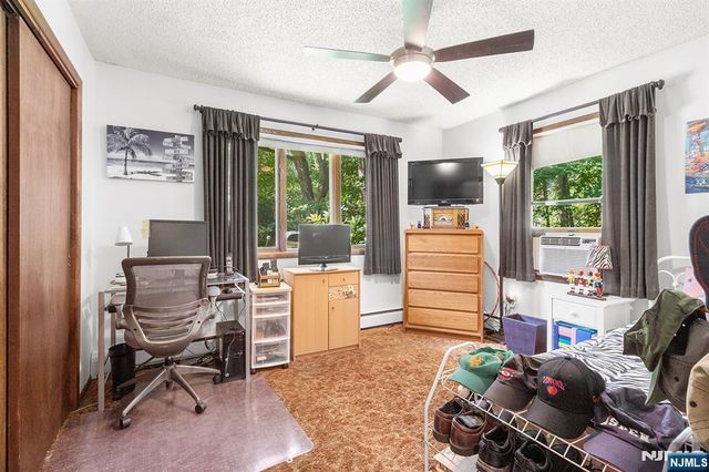 114 Van Dam Avenue, Bloomingdale, NJ 07403