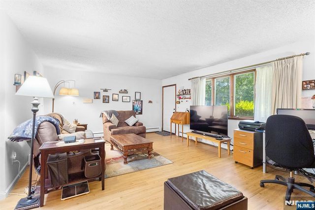 114 Van Dam Avenue, Bloomingdale, NJ 07403