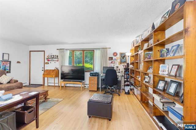 114 Van Dam Avenue, Bloomingdale, NJ 07403