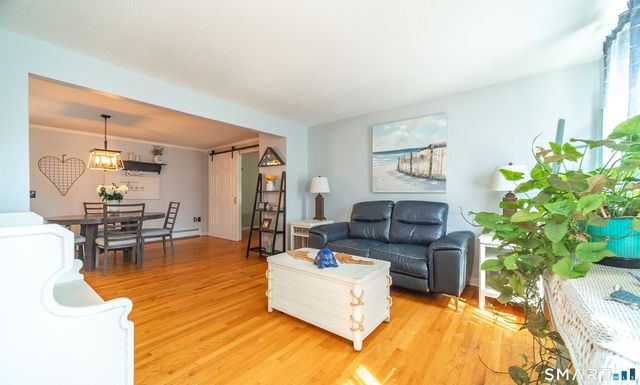 17 Coles Road, Middletown, CT 06457