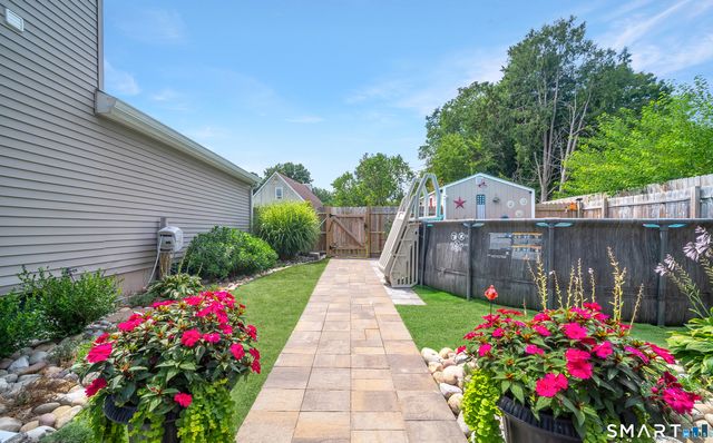 17 Coles Road, Middletown, CT 06457