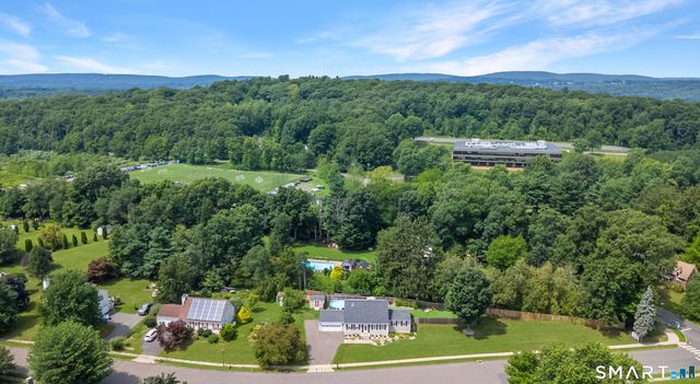 17 Coles Road, Middletown, CT 06457