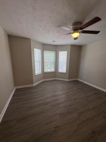 826 Neelys Chase Dr, Madison, TN 37115
