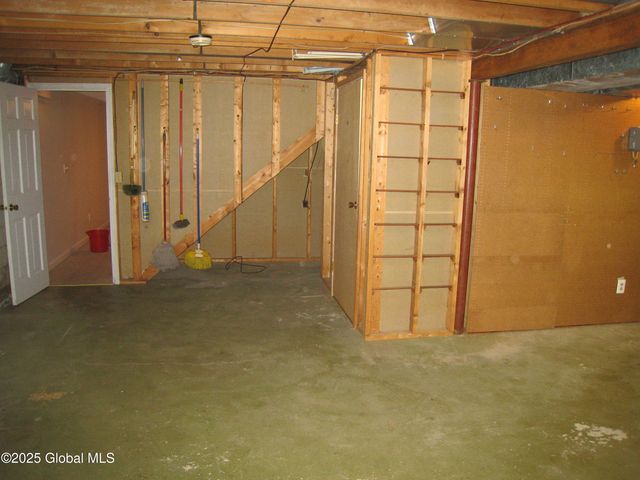 2139 Morrow Avenue, Niskayuna, NY 12309