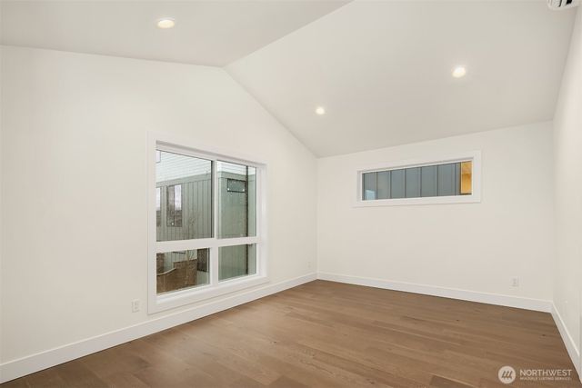 104 NE 44th Street, Seattle, WA 98105