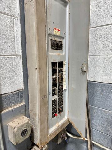 4101 S Oakley Avenue, Chicago, IL 60609