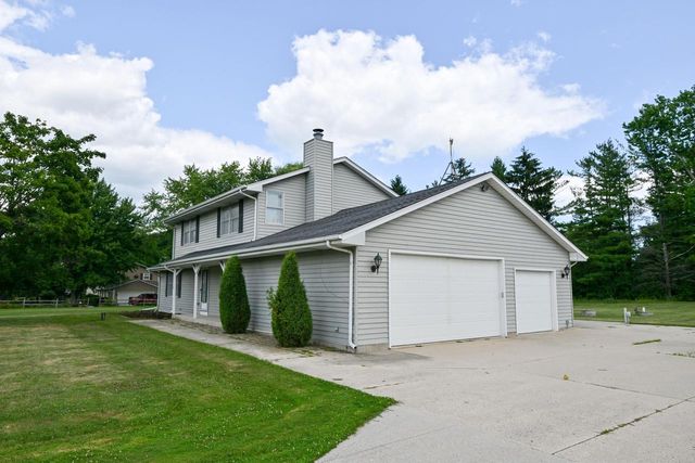 108 High Forest DRIVE, Cedarburg, WI 53012