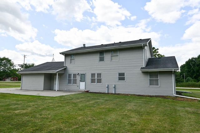 108 High Forest DRIVE, Cedarburg, WI 53012