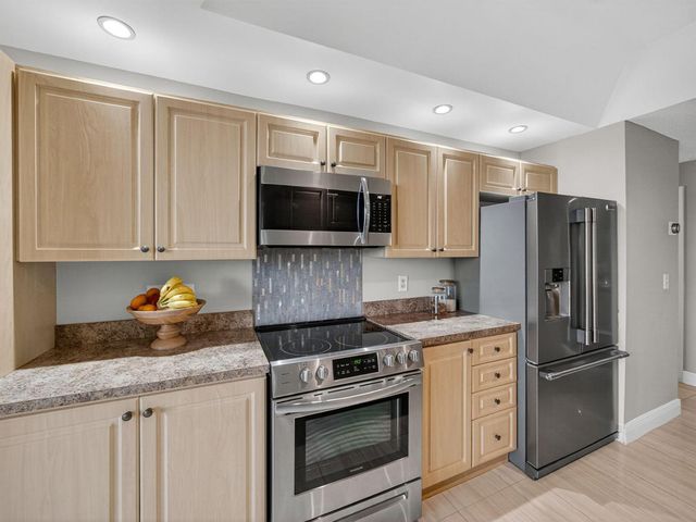 7472 La Paz Boulevard 109, Boca Raton, FL 33433