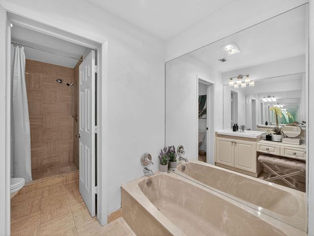 7472 La Paz Boulevard 109, Boca Raton, FL 33433