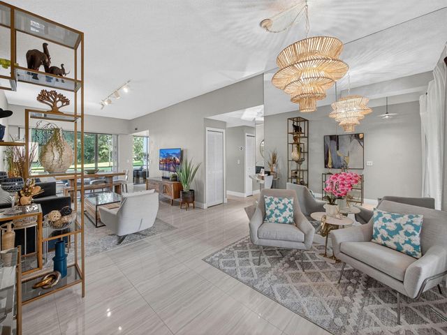 7472 La Paz Boulevard 109, Boca Raton, FL 33433
