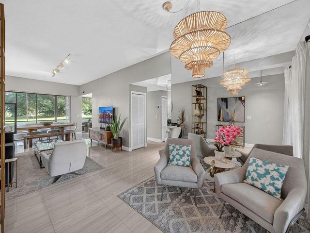 7472 La Paz Boulevard 109, Boca Raton, FL 33433