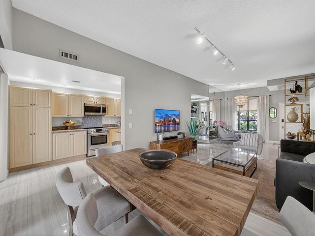 7472 La Paz Boulevard 109, Boca Raton, FL 33433