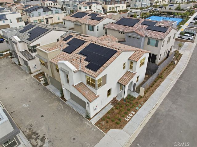 15874 Blue Copper Way, Fontana, CA 92336