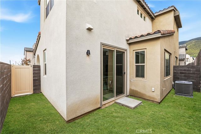 15874 Blue Copper Way, Fontana, CA 92336