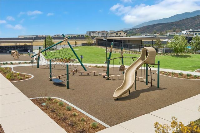 15874 Blue Copper Way, Fontana, CA 92336