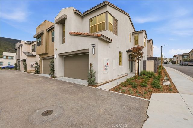 15874 Blue Copper Way, Fontana, CA 92336