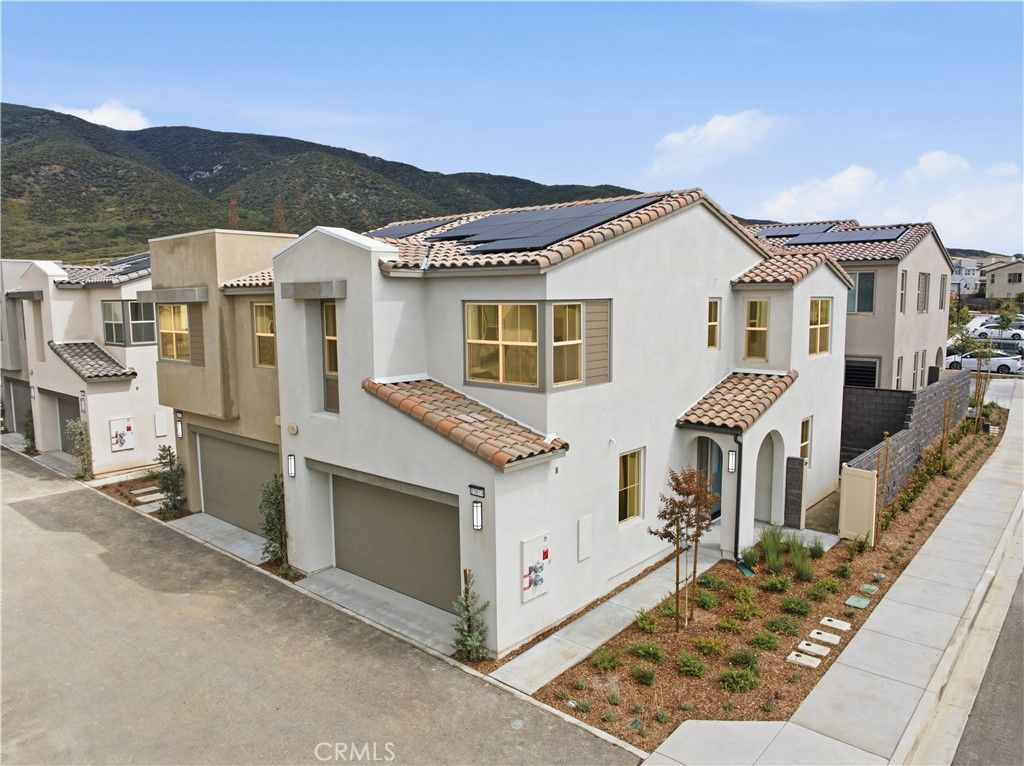 15874 Blue Copper Way, Fontana, CA 92336