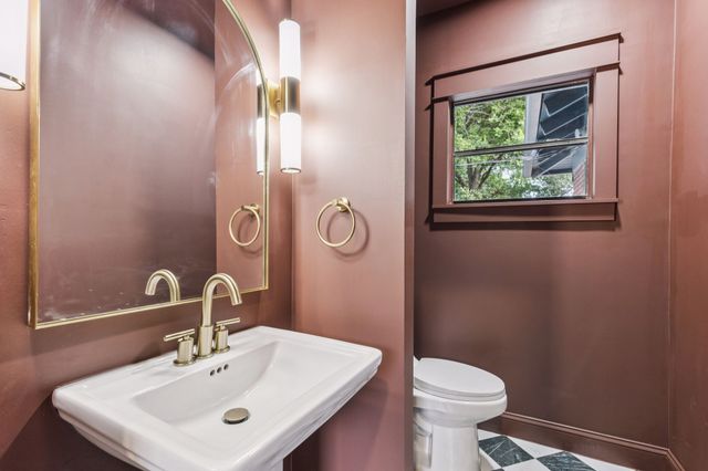 810 S Montclair Avenue, Dallas, TX 75208