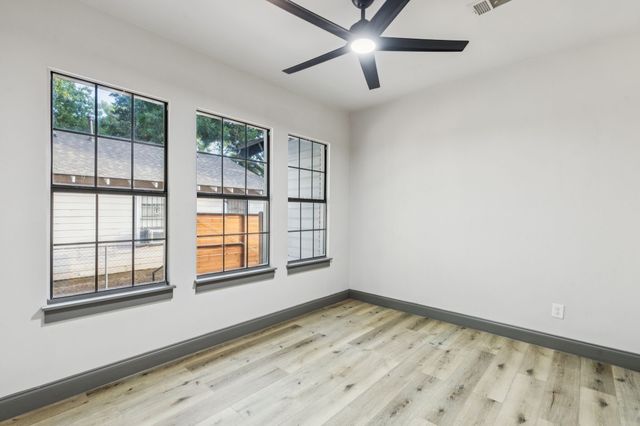 810 S Montclair Avenue, Dallas, TX 75208