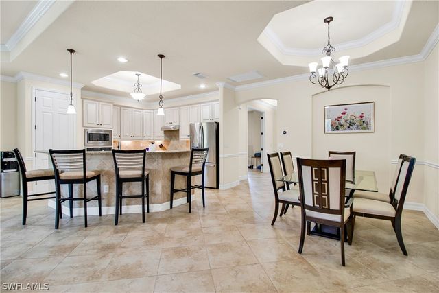 2930 Aviamar CIR, Naples, FL 34114