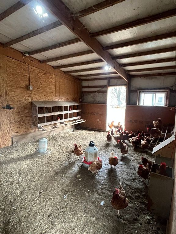 Image 18 of property listing at 9576 State Route 161 Extension, Iuka, IL 62849