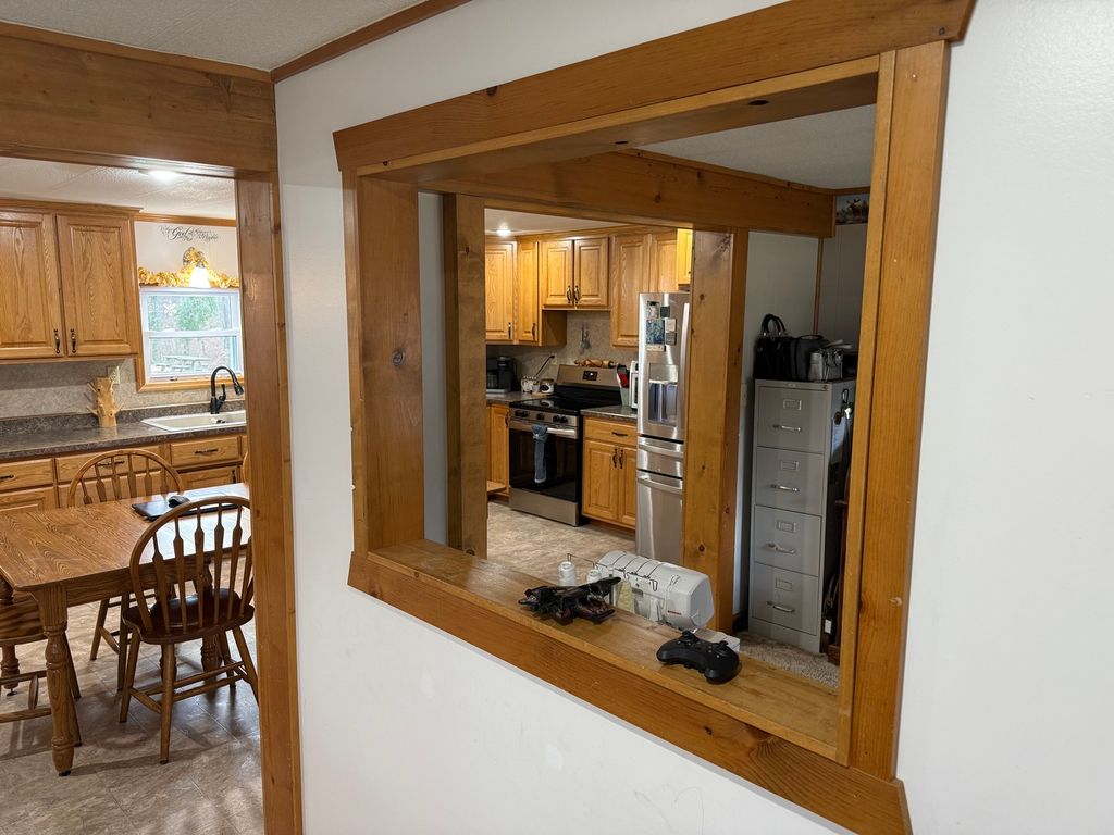 Image 47 of property listing at 9576 State Route 161 Extension, Iuka, IL 62849