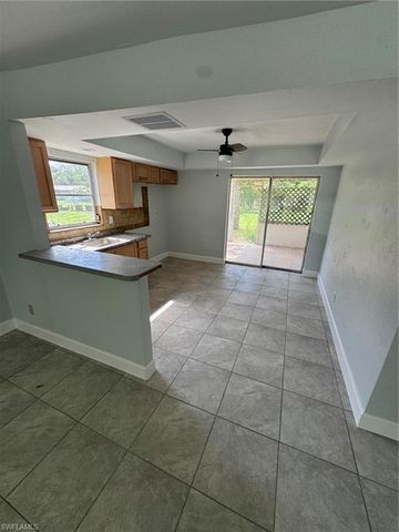 2027 Eloise CIR, North Fort Myers, FL 33917