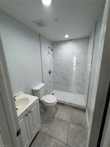 2027 Eloise CIR, North Fort Myers, FL 33917