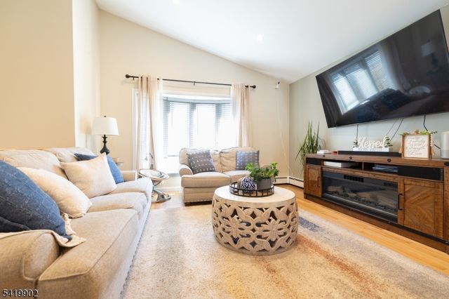 533 Atlas Rd, Roxbury Twp., NJ 07850