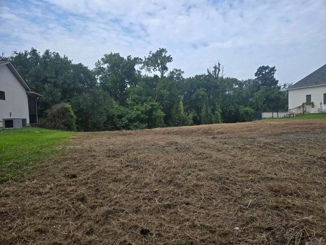 8008 Highland Rd, Baton Rouge, LA 70808