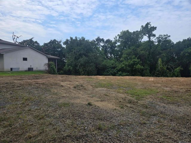 8008 Highland Rd, Baton Rouge, LA 70808