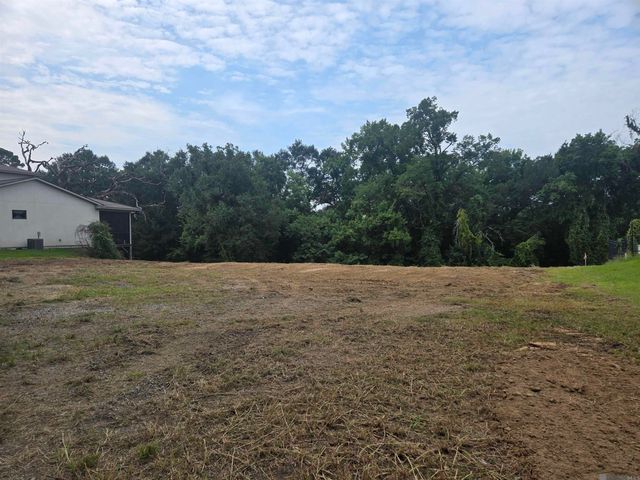 8008 Highland Rd, Baton Rouge, LA 70808