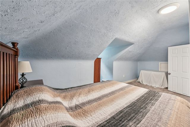 301 Lewis Ave, Jeannette, PA 15644