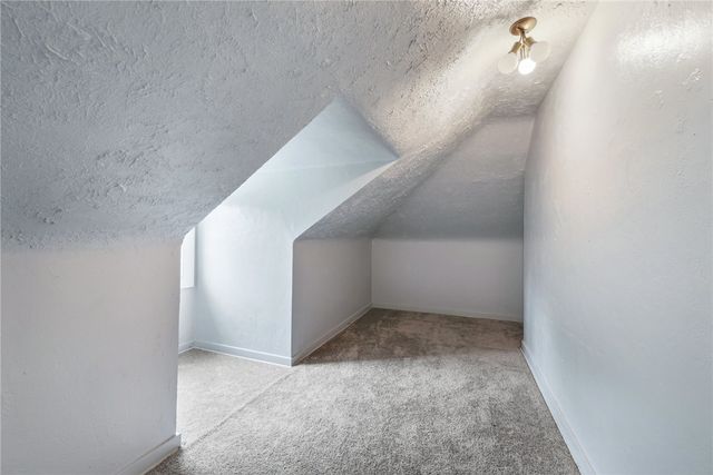 301 Lewis Ave, Jeannette, PA 15644