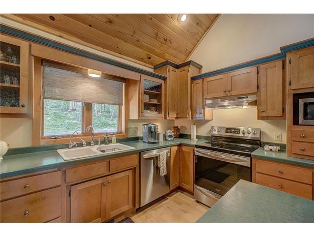 10696 W Otter Lane, Hayward, WI 54843
