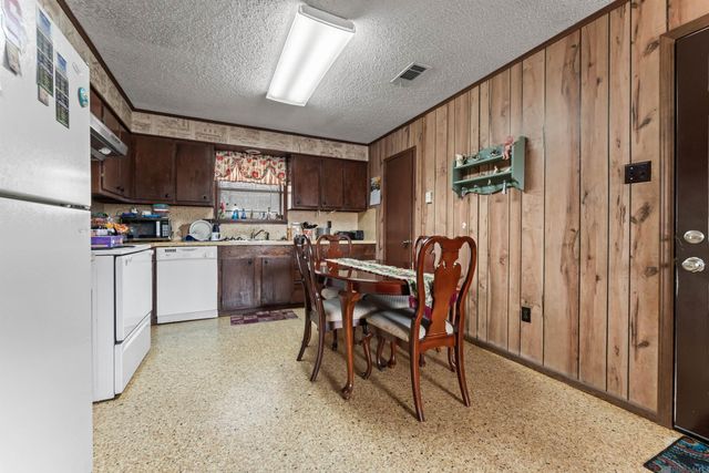 807 Lemon B Rd, Slaughter, LA 70730