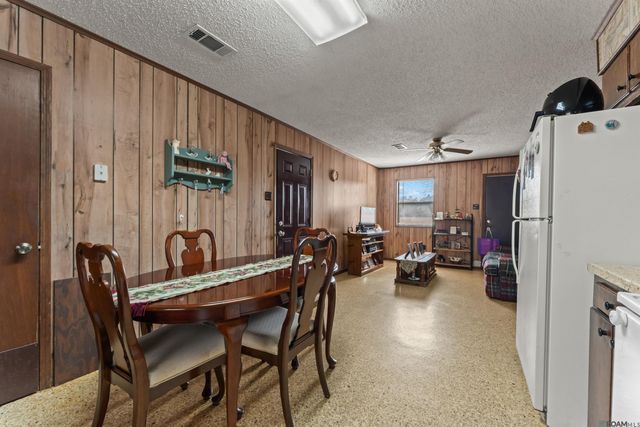 807 Lemon B Rd, Slaughter, LA 70730