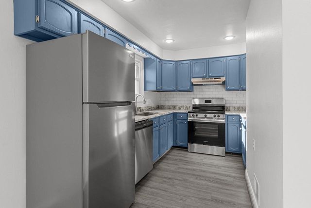 701 E LONGVIEW DRIVE, Appleton, WI 54911