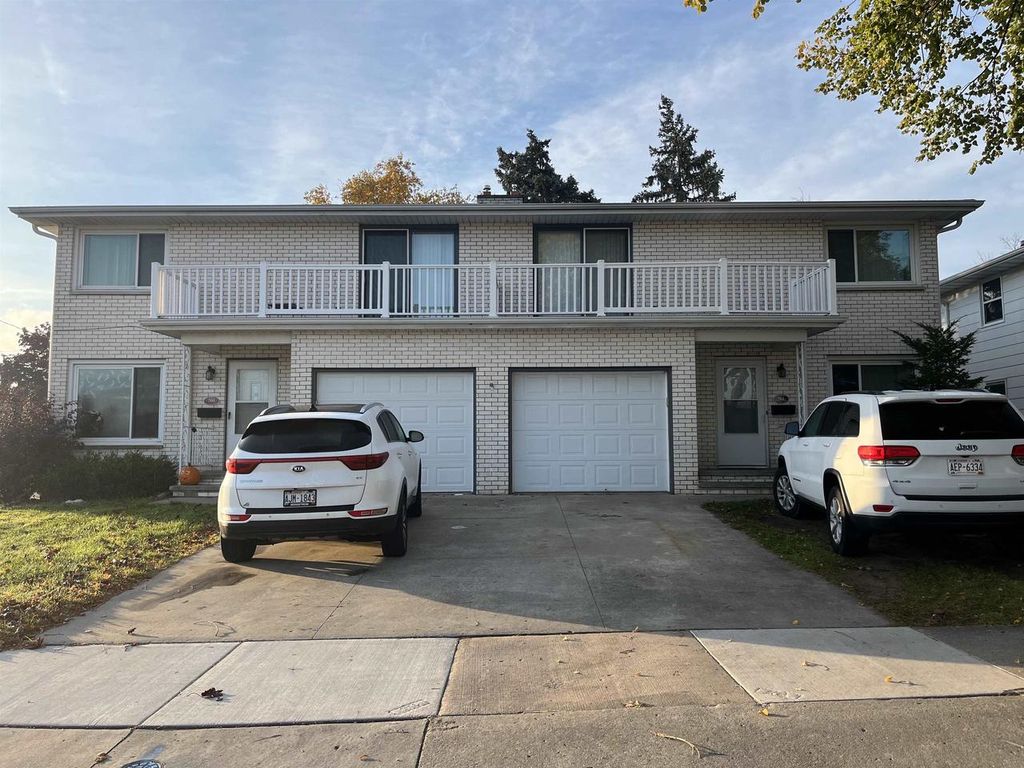 701 E LONGVIEW DRIVE, Appleton, WI 54911