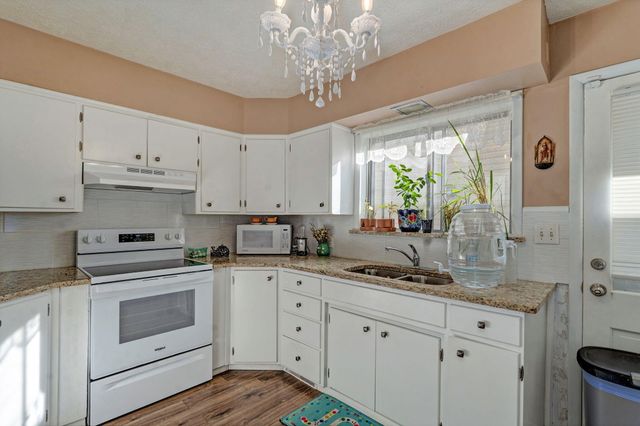 1909 S Nettleton Avenue, Springfield, MO 65807