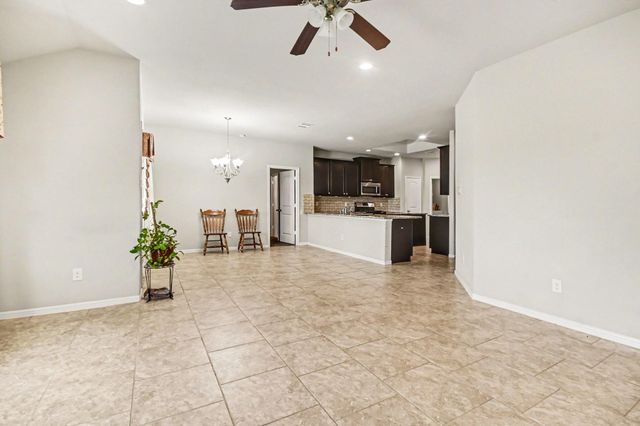 2930 Canadian Goose Lane, Baytown, TX 77521