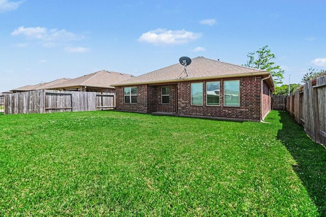 2930 Canadian Goose Lane, Baytown, TX 77521
